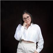 Profesora de música, amplia formación